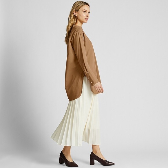 Like New‼️ Uniqlo Extra Fine Cotton Beige V-Neck Long Blouse Shirt, Size S - Picture 4 of 16